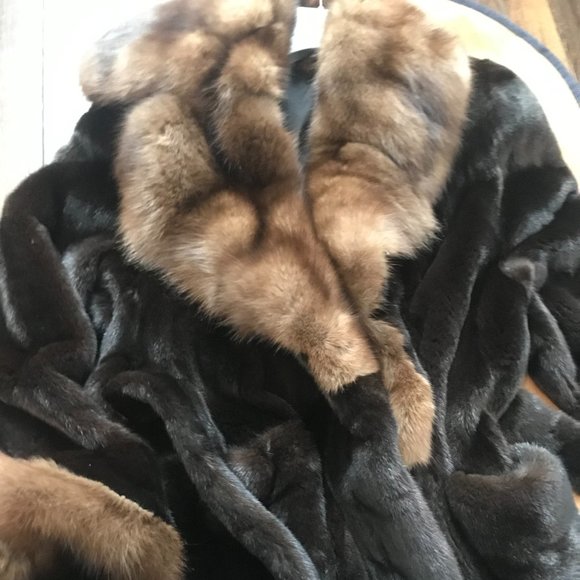 MINK & SABLE BellaBicchi Coat made for Neiman Marcus Collection NWTags & CoatBag - Picture 9 of 16